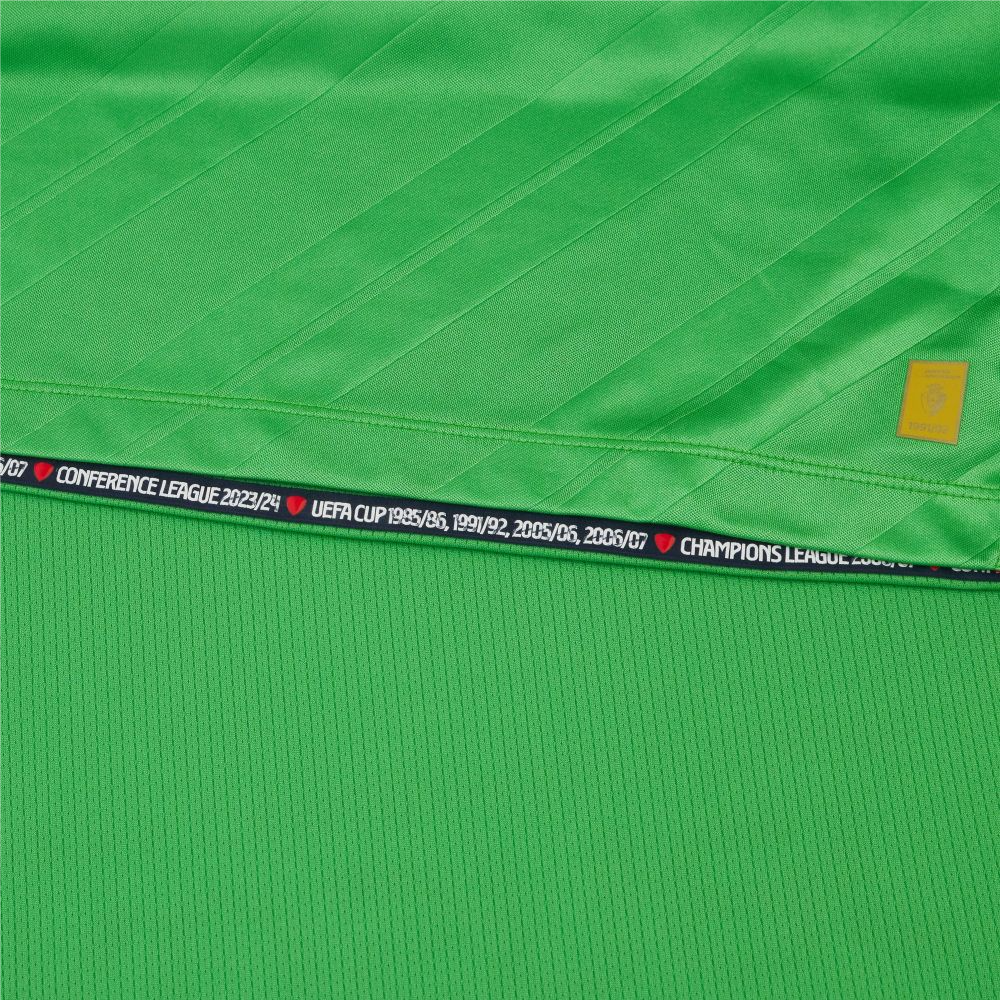 2025-26 CA Osasuna 2a Equipación