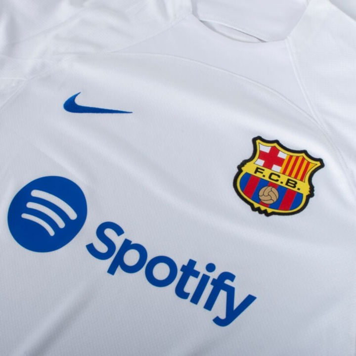 2023-24 FC Barcelona 2a Equipación